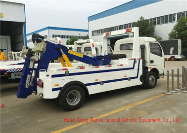 Porcellana DFAC 4x2 emissione integrata di bassa potenza dell'euro III del demolitore del camion di rimorchio di recupero di 5 tonnellate fornitore