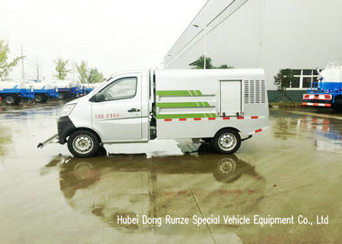 Porcellana Mini camion ad alta pressione di lavaggio per il lavaggio della strada e la fogna di trivellazione a getto 1000 litri fornitore