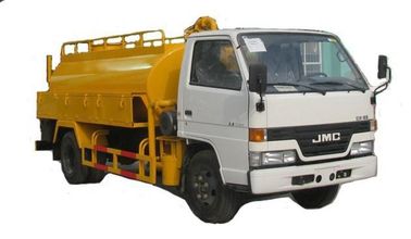Porcellana Il vuoto settico di JMC 5000L trasporta il camion su autocarro RHD/LHD resistenti di disposizione di acque luride fornitore
