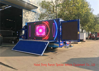 Porcellana Camion mobile blu di pubblicità di Digital, camion dello schermo di colore pieno LED di pubblicità fornitore