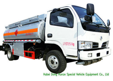 Porcellana Camion di consegna di olio combustibile del acciaio al carbonio per il veicolo che rifornisce di carburante anti corrosione 5000Liters fornitore