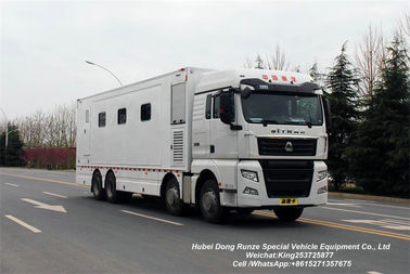 Porcellana Camion di campeggio mobile all'aperto di SITRAK con il furgone d'alloggio del salone fornitore